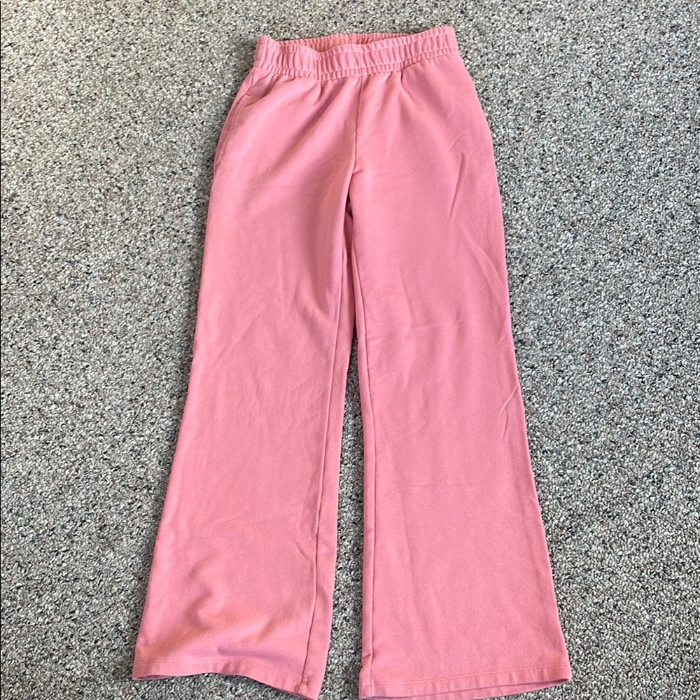 Woman’s size small sweat pants.